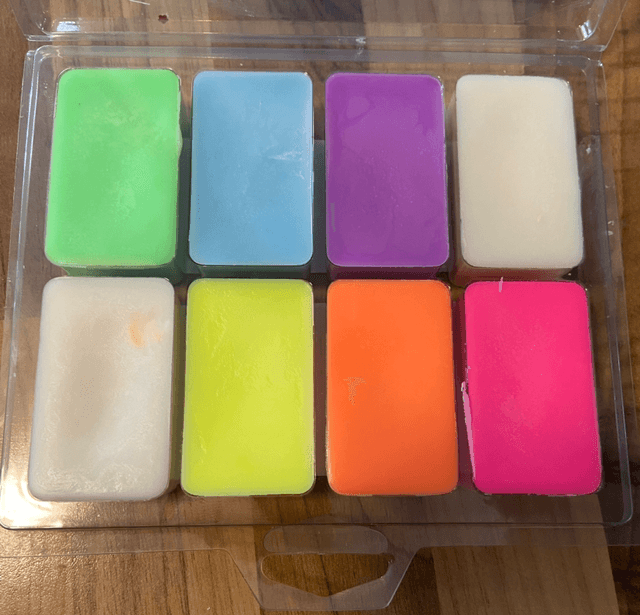 Laundry wax melt selection 
