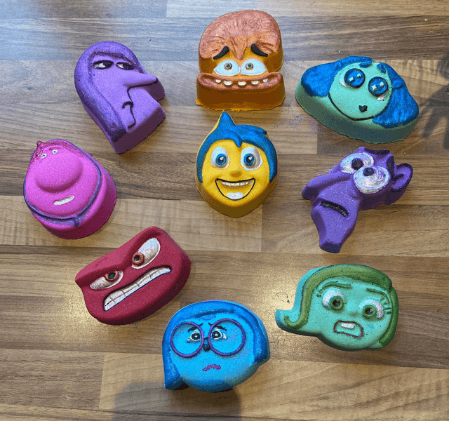 Novelty Bath Bombs 